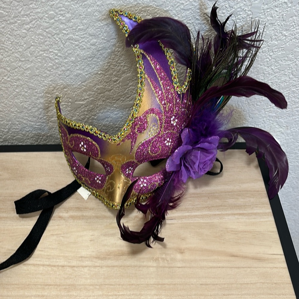 Mardi Gras mask